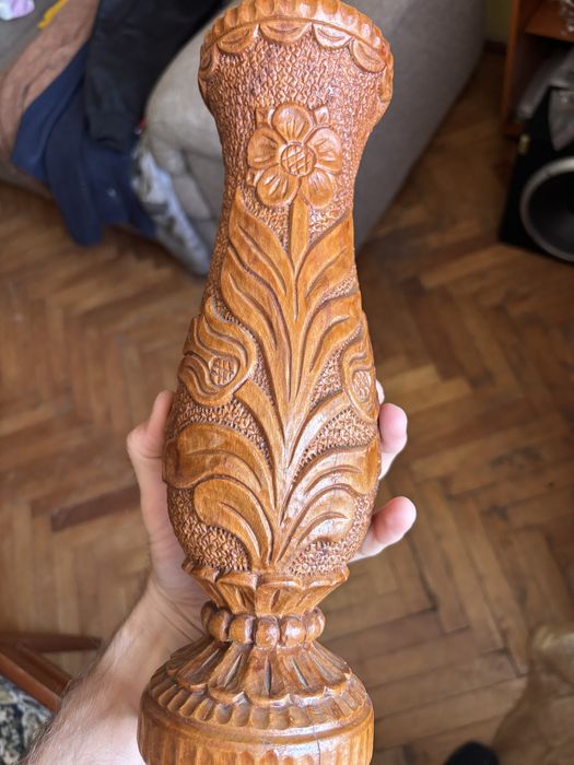 Vaza de lemn lucrata manual