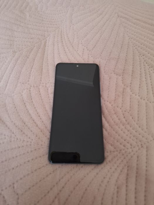 Продам смартфон Pokо ф3