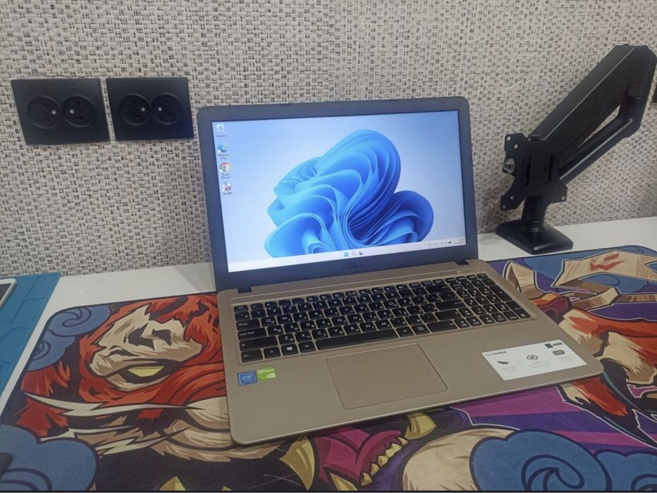 Ноутбук Asus VivoBook MX110