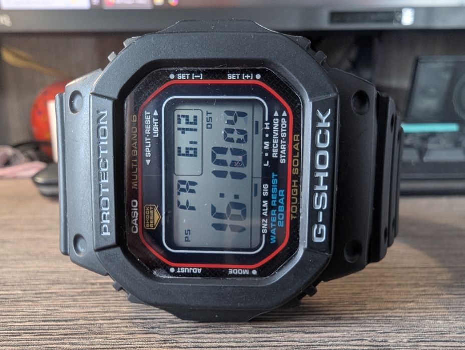 Casio G-Shock GW-M5610U-1ER – В гаранция до 2028 г. (Отличен)