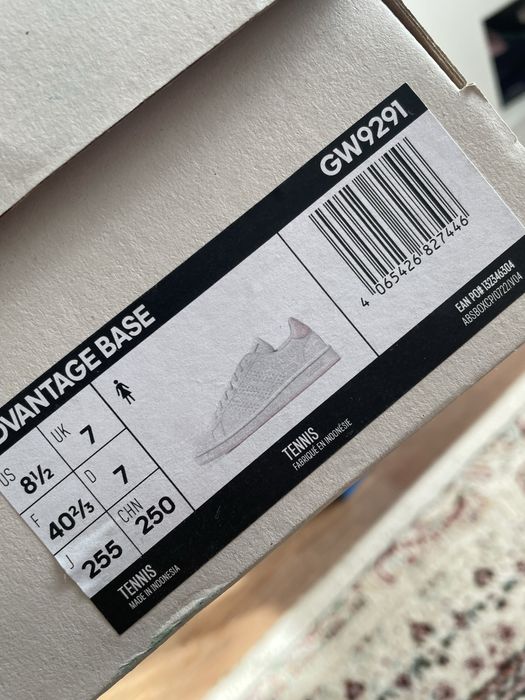 Кроссовки adidas новые