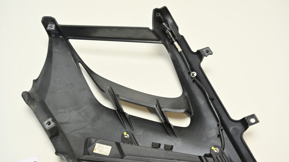 Semnalizare Fata Stanga Cu Carena Ducati Diavel 1200 2010 - 2014
