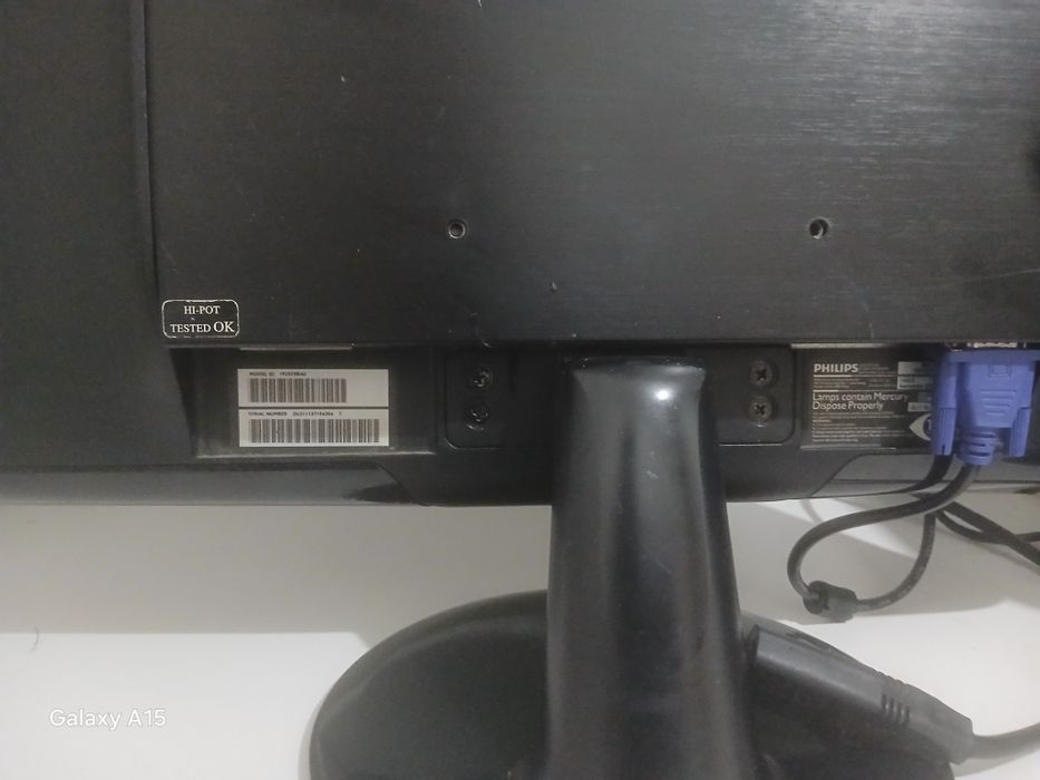 Монитор Philips.