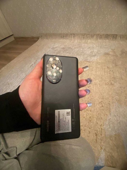 Продам телефон. Honor 200 pro