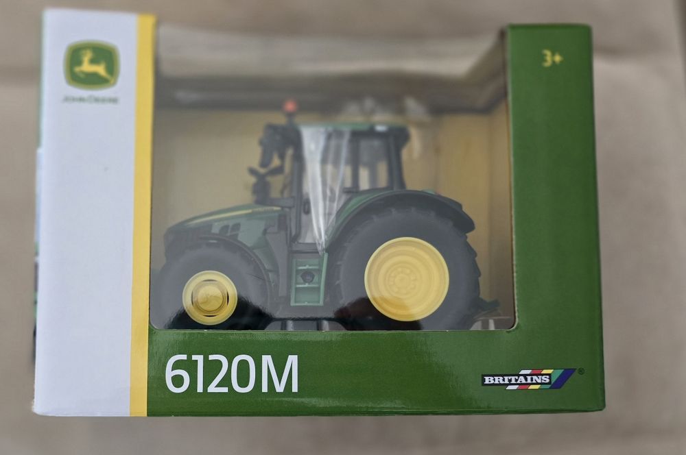 John Deere 6120M  - macheta tractor