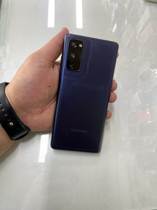 S20FE (128GB) в идеальном состояний