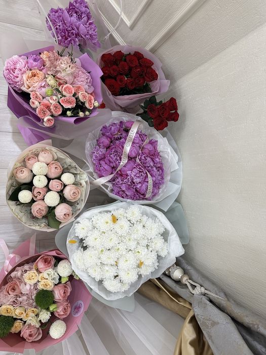 Гүл сатылады 5-6 түрі бар
