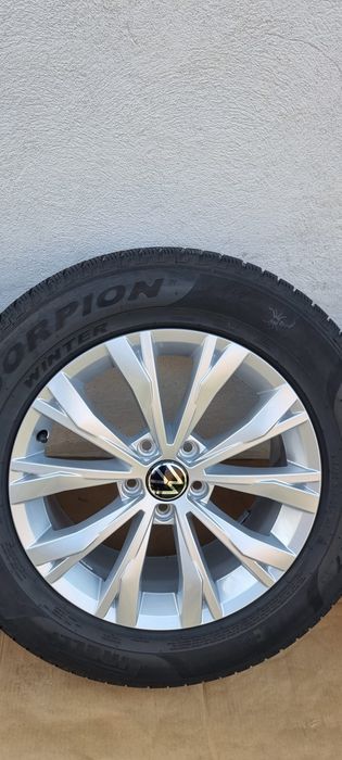 Jante r 17 originale vw tiguan  anvelope de iarna 215 65 17