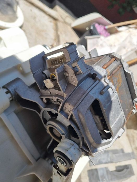 Пералня Siemens WM14A162/11 на части