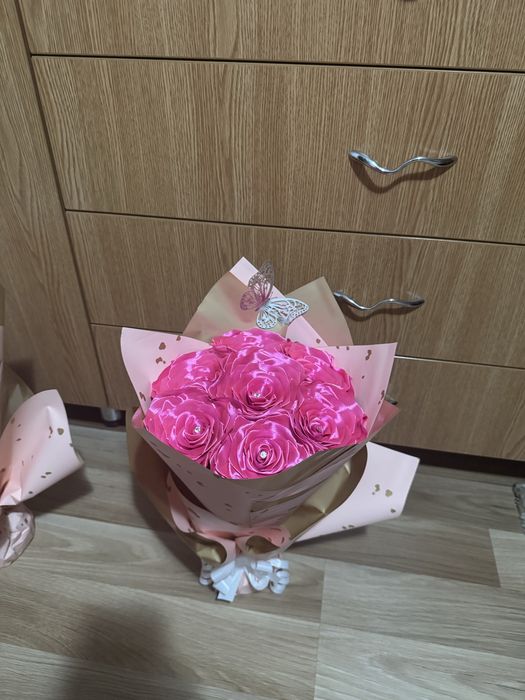 Trandafiri din satin