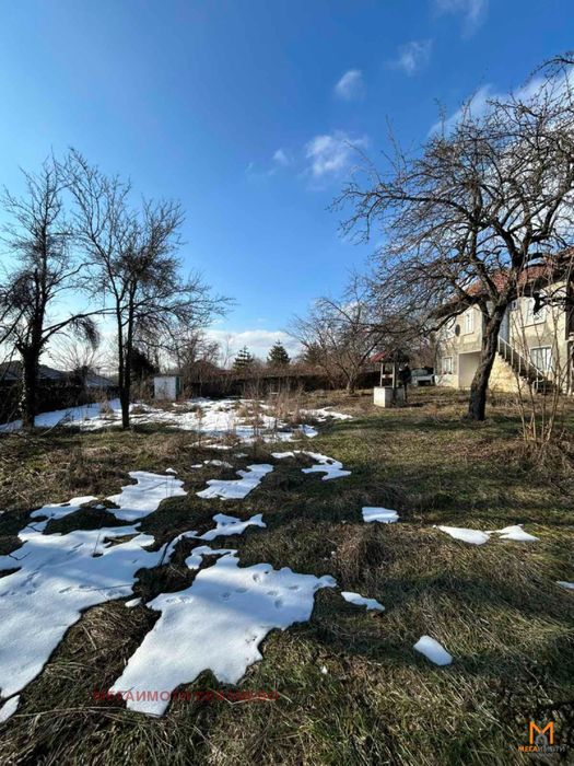 Продажба Къща гр. Севлиево - с. Градище 130m² и двор 780m²