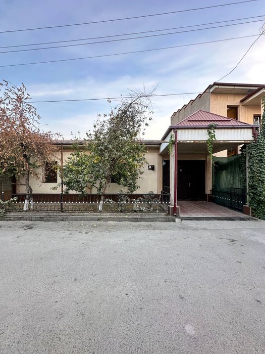 Uy sotiladi 4 sotix xonabod jokey choyxona