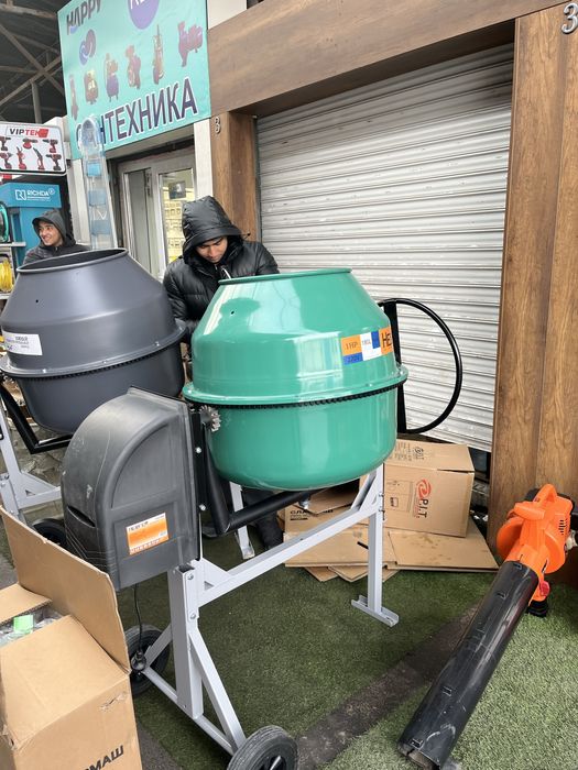 Бетономешалка 200л