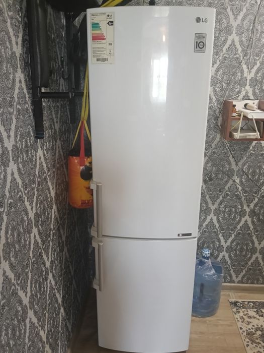 Продам холодильник