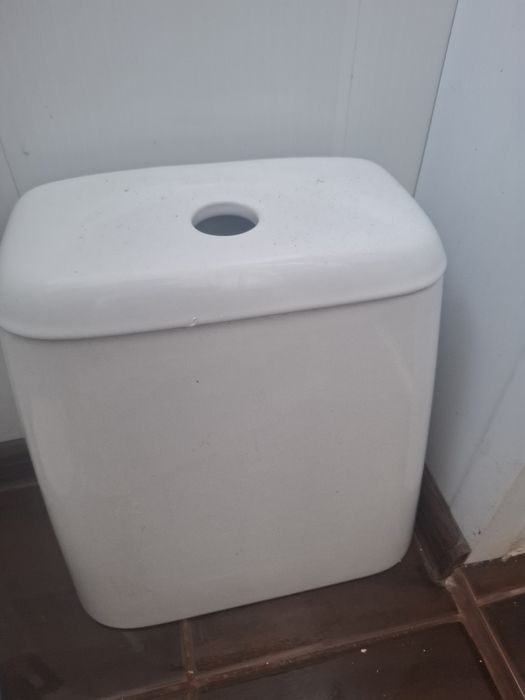 Продам бачок б/у