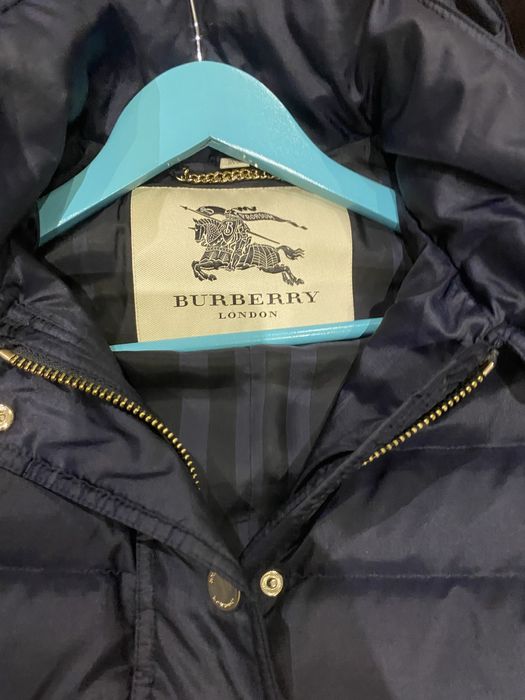 Продам брендовый пуховик , Burberry