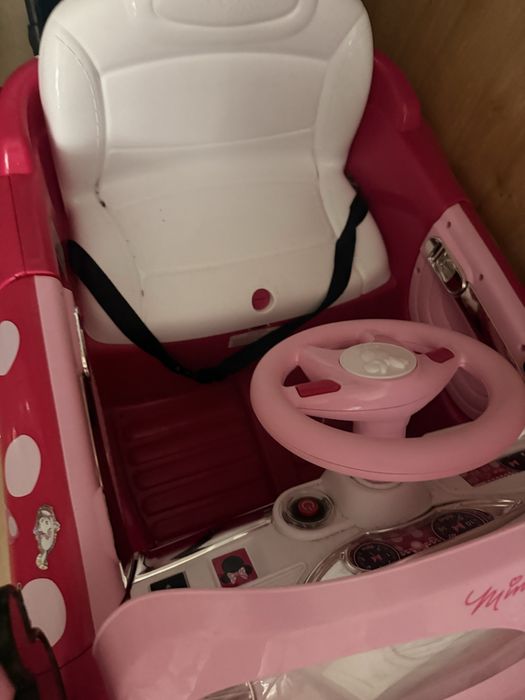 Masinuta electrica fetita Minnie mouse roz ca noua
