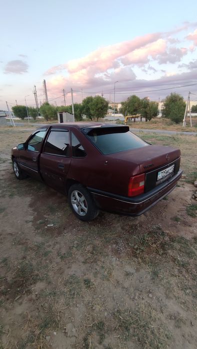 Авто Опель вектра