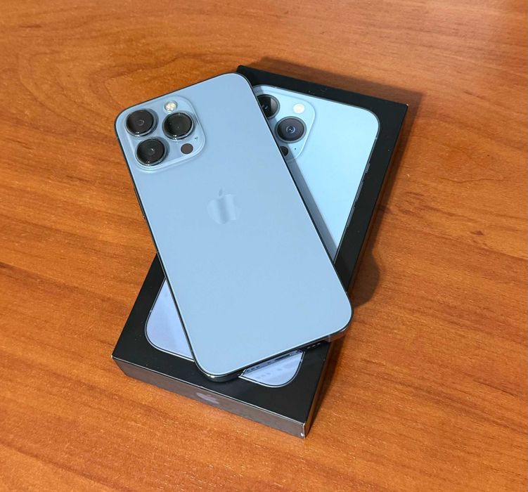 iPhone 13 Pro 128Gb + AirPods