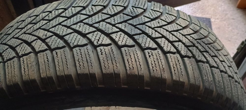Vand 4 anvelope iarna 205/60R16 Bridgestone