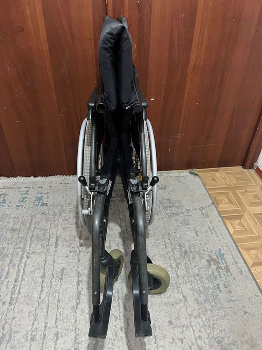 Инвалидная коляска