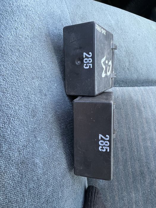 Продам на Ауди 100 2,3 реле , 285 ,