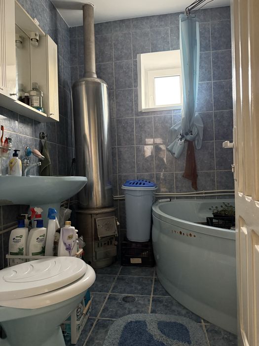 Apartament cu 3 camere ultracentral in Câmpeni