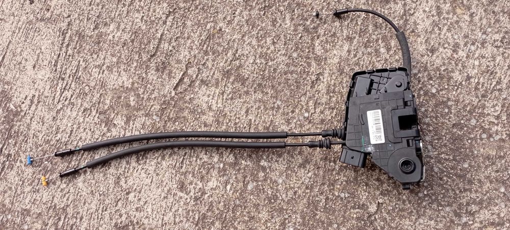 Брави за врати hyndai