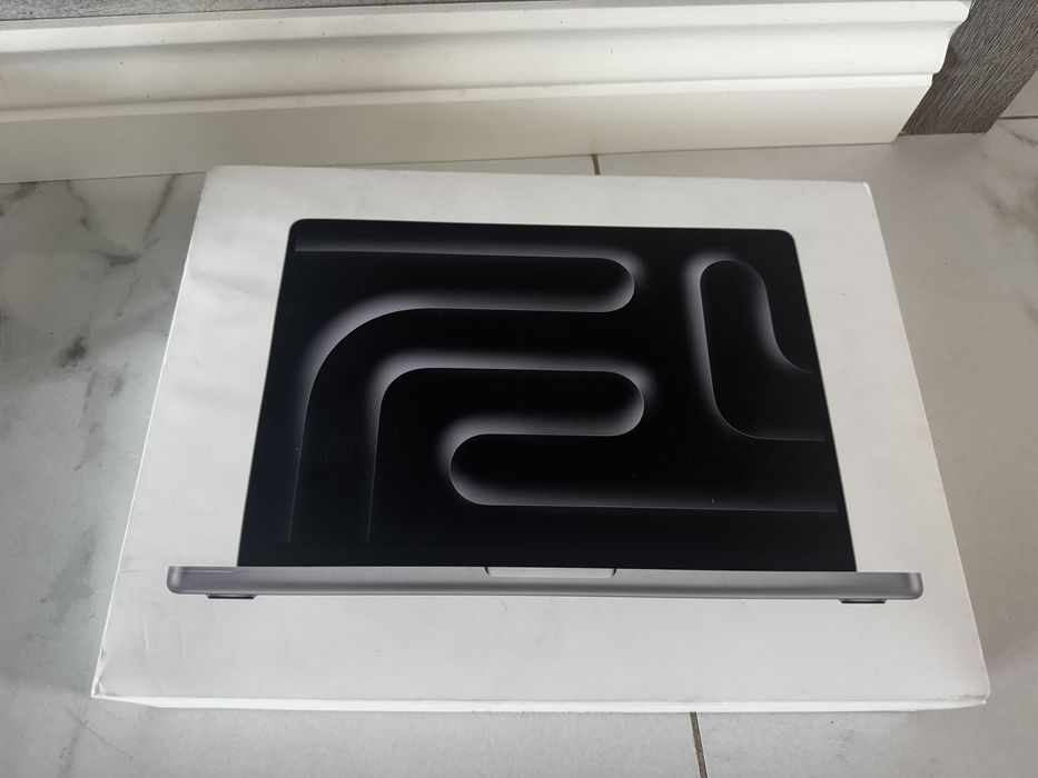 Apple MacBook  PRO 14” RETINA-Apple M5 CHIP 10 CPU ŞI GPU / 1TB SSD /16GB RAM /SIGILAT/Tastatura layout INTERNAȚIONAL/FACTURA/GARANȚIE - Ultimul model