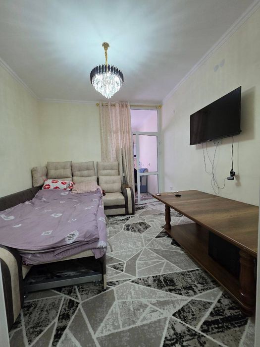 Motrid 2 xonali uy barcha jixozlari bilan sotiladi