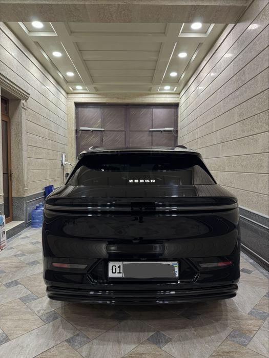 Zeekr 7 x 605км