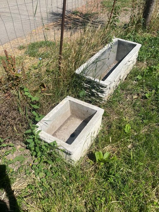 Vând diverse grătar grădină mese rustic ghivece