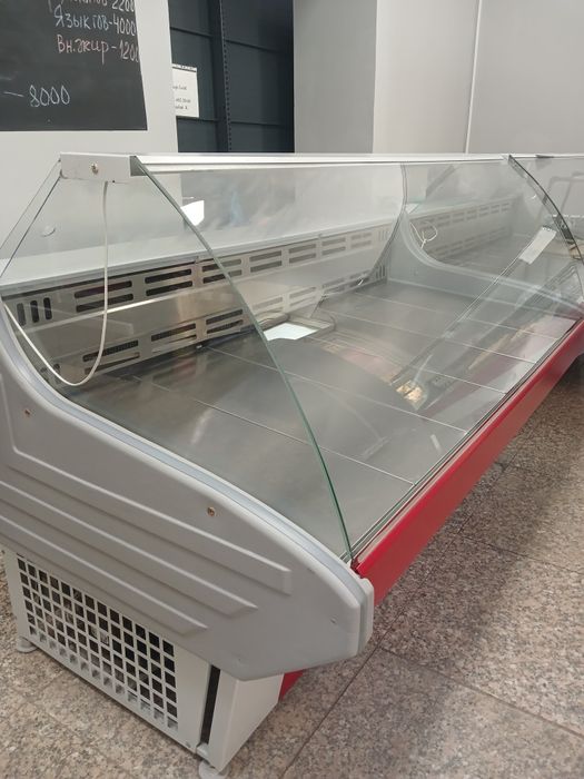 Продам витринный холодильники.