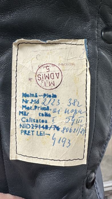 Haina de piele vintage originala romaneasca