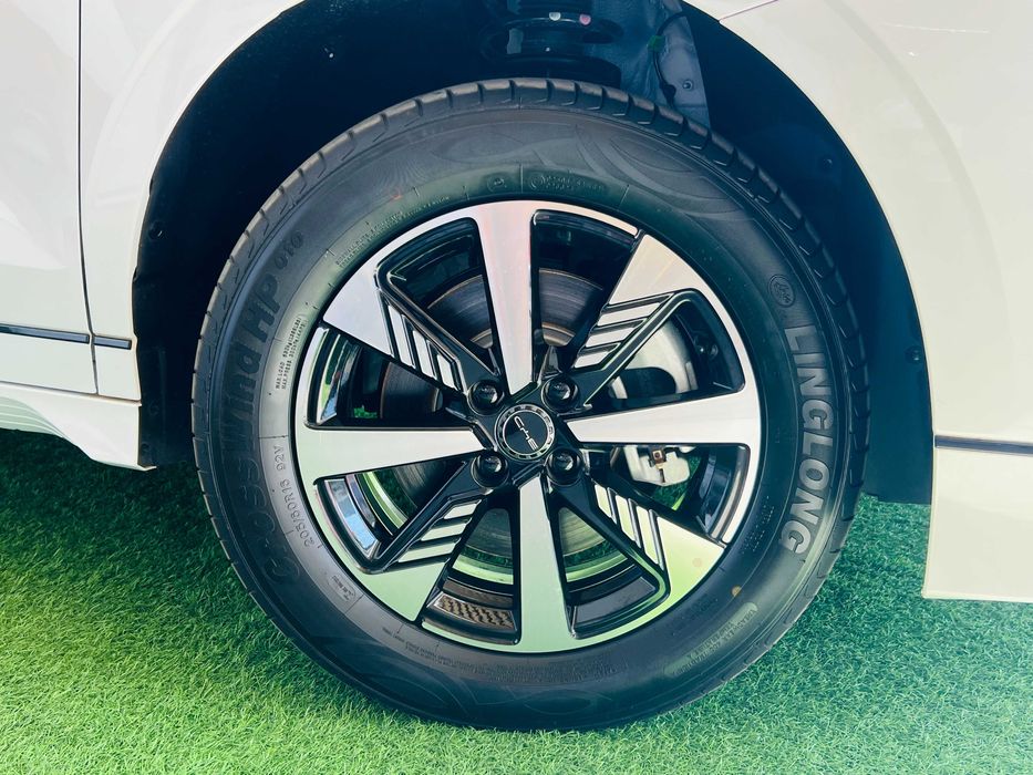 E2 405 km LUXE BYD (6 лет гарантия) официальный Дилер