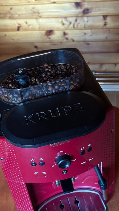 Espressor automat Krups (cafea boabe) - Râșniță integrată - Stare excelentă