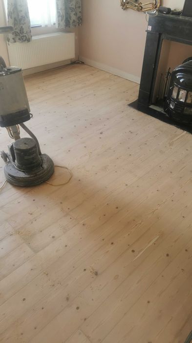 Циклещи машини за паркет под наем