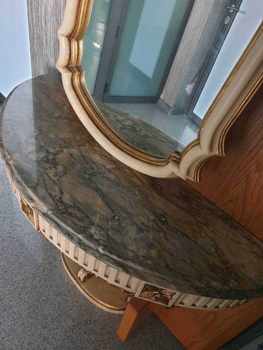 Барокова тоалетка/конзолна масичка/маса с огледало-мрамор-дърворезба