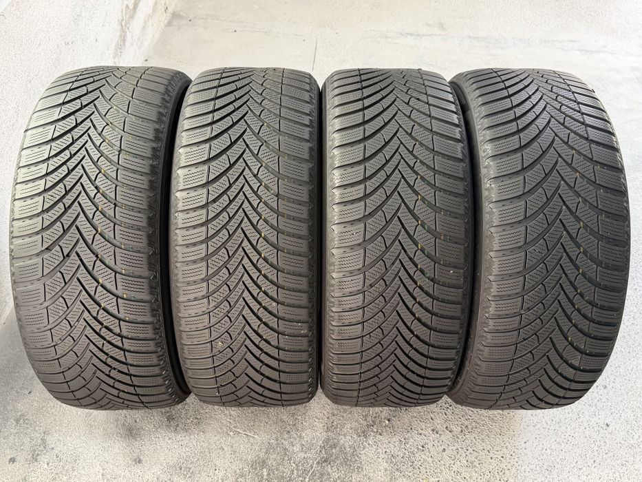 225/50/17 Semperit 4Броя: 330€ 6.5мм