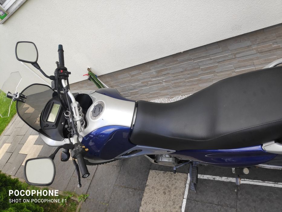Motocicleta Suzuki Freewind XF 650