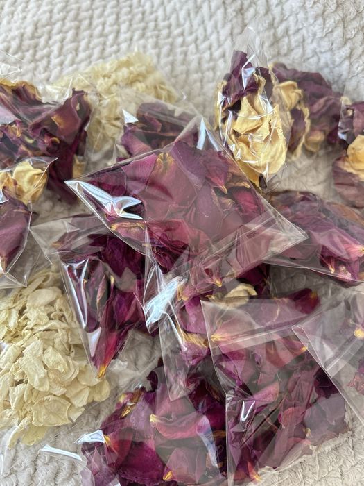 сушеные лепестки роз