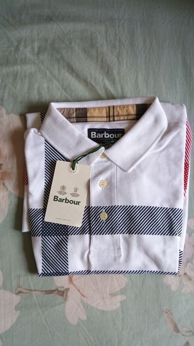 Tricou.   Barbour