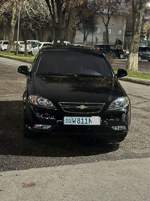 Продам Chevrolet Gentra, 2022-23, Qora, A/T, Lyuk, Abs.