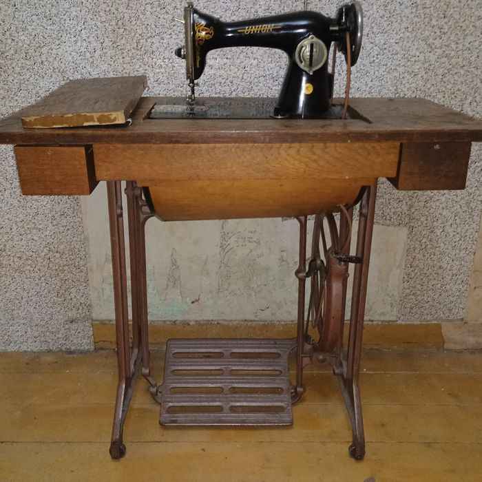 Стара шевна машина UNION