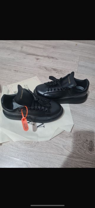 Adidasi alexander mcquen