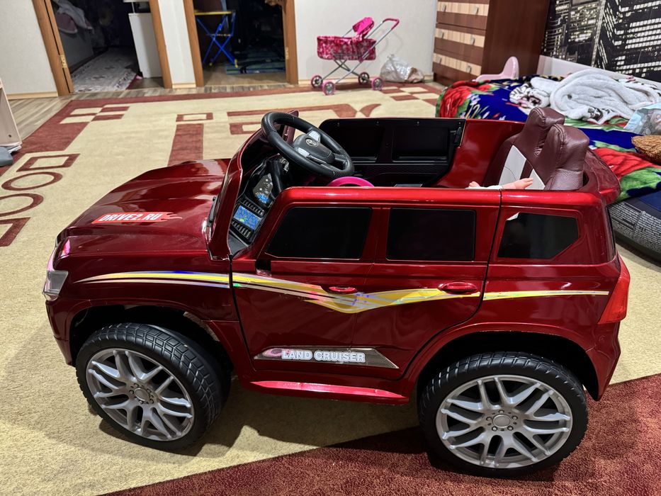 Электромобиль детский