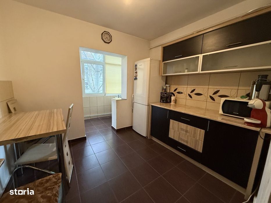 Apartament 3 camere, decomandat, 65 mp utili - Soarelui