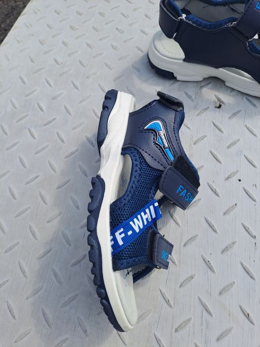 Детски сандали за момче