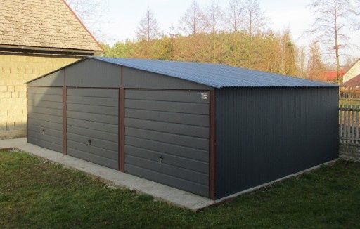 Garaj pe structura metalica 3.6 x 5.5m