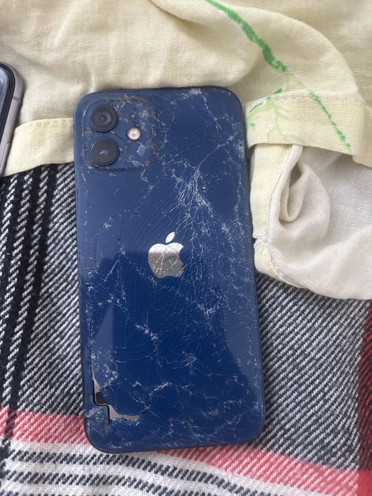 Продается iPhone 12 64 gb